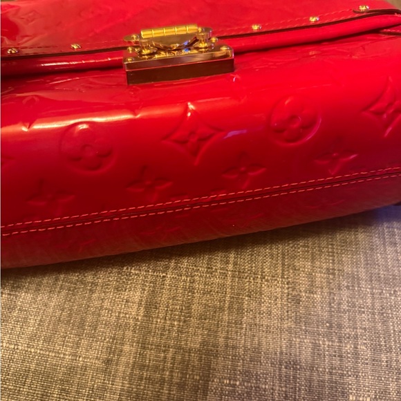 Louis Vuitton Venice Bag in Vibrant Red Monogram Vernis - Picture 12 of 13